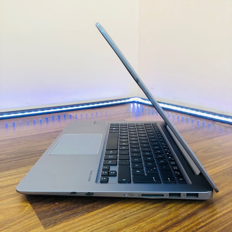 ASUS ZenBook UX410UAR | i7 7th Gen | 8GB RAM | 256GB SSD | 14