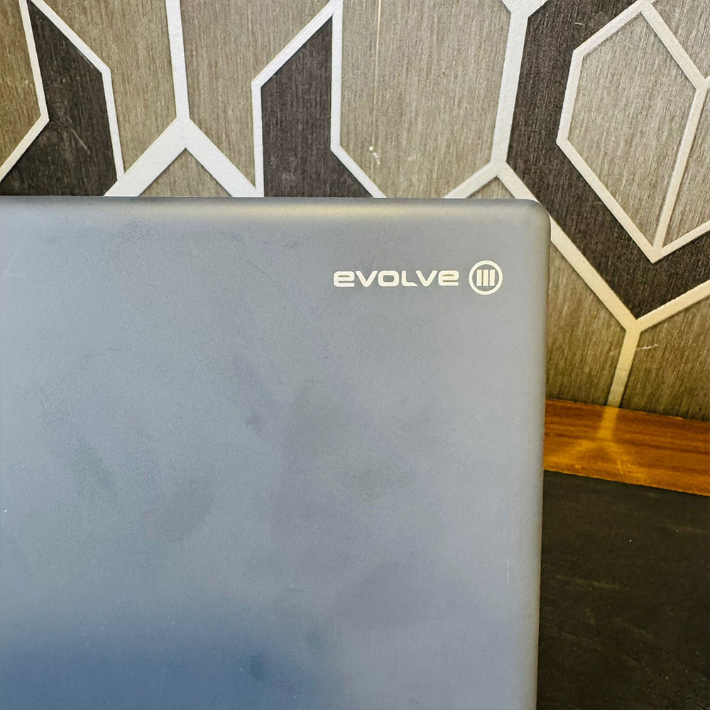 Evolve III Maestro E-Book | 4GB RAM | 64GB Storage | 11.6″ Display | Intel Celeron N4120 1.1GHz Processor | Windows 10 | ChromeBook Evolve III Maestro E-Book | 4GB RAM | 64GB Storage | 11.6" Display | Intel Celeron N4120 1.1GHz Processor | Windows 10 | ChromeBook - Image 6