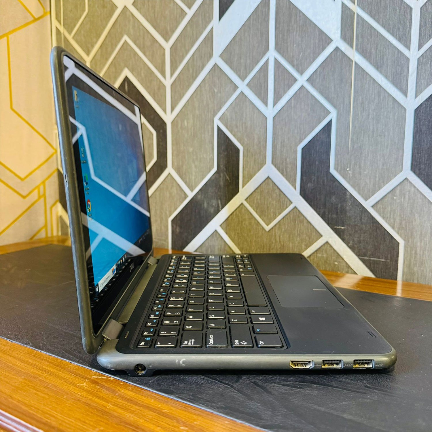 Dell | Latitude 3190 | 128GB Storage | 8GB RAM | Intel Pentium Silver N5000 1.1GHz | Windows 10 | Quad Core | 11.6″ HD Touchscreen | 360 Rotatable | Laptop - Image 5