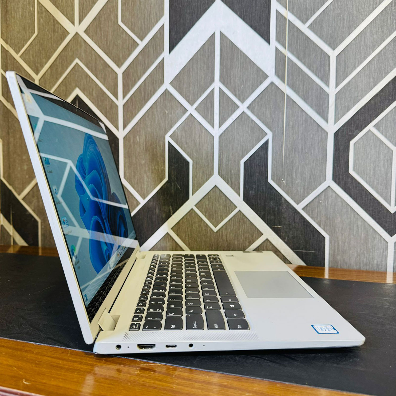 Lenovo | IdeaPad Flex 5 Laptop | Core i5-1035G1 | 16GB RAM | 256GB SSD | x360 Convertible | Touchscreen | 1.0GHz Processor | 14″ FHD Display | Laptop Lenovo | IdeaPad Flex 5 Laptop | Core i5-1035G1 | 16GB RAM | 256GB SSD | x360 Convertible | Touchscreen | 1.0GHz Processor | 14" FHD Display | Laptop - Image 11