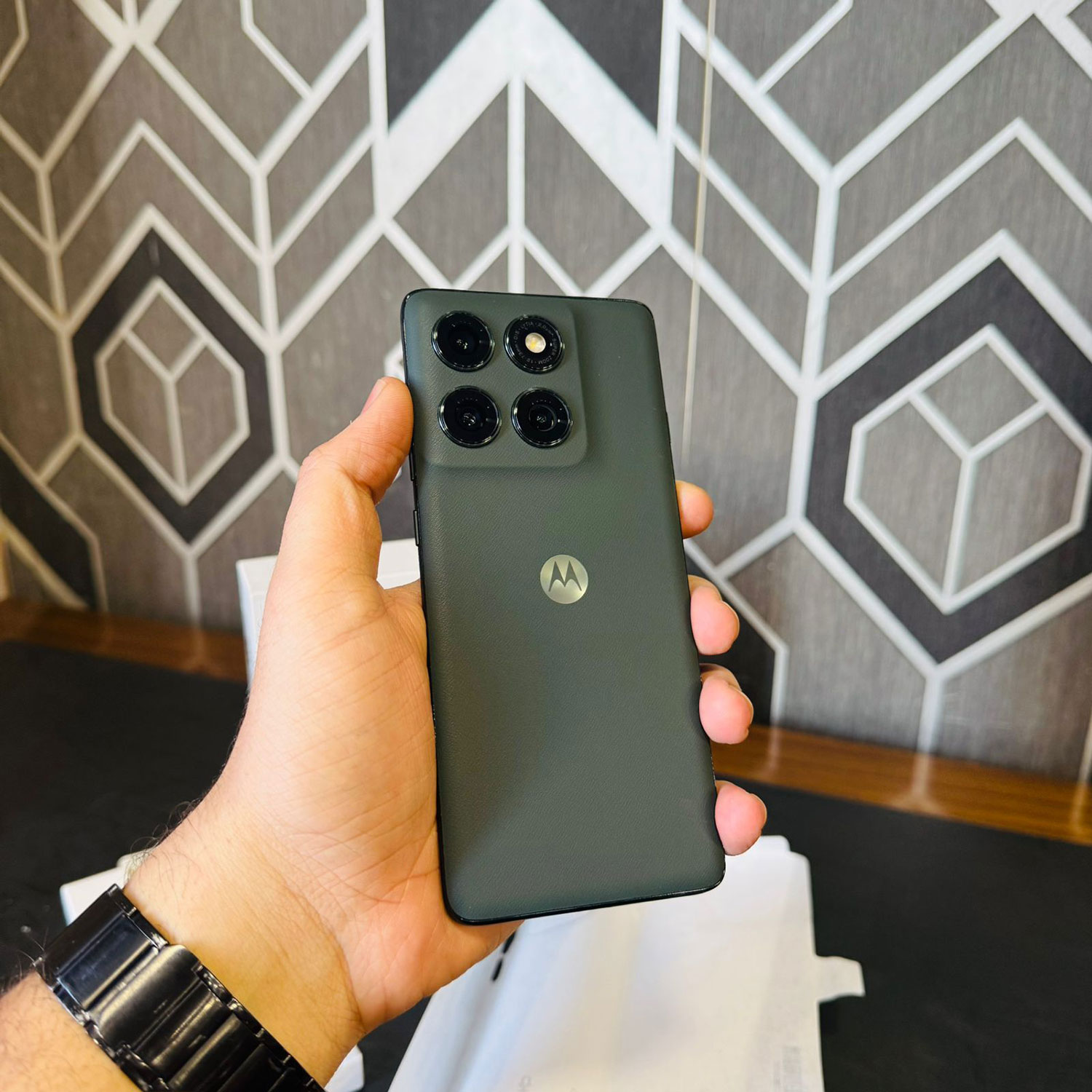 Motorola Edge (2025) | 256GB Storage | 8GB RAM | Mediatek Dimensity 7400 Ultra | Non PTA Approved (Sim Lock) | 5200 mAh Battery | 50MP Camera | Brand New with Box | Mobile Phone Motorola Edge (2025) | 256GB Storage | 8GB RAM | Mediatek Dimensity 7400 Ultra | Non PTA Approved (Sim Lock) | 5200 mAh Battery | 50MP Camera | Brand New with Box | Mobile Phone - Image 7