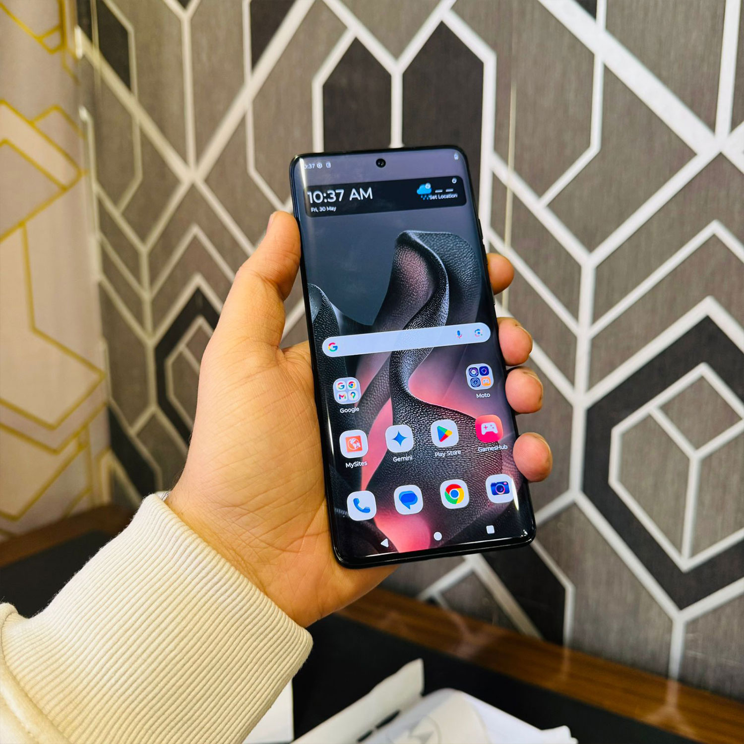 Motorola Edge (2025) | 256GB Storage | 8GB RAM | Mediatek Dimensity 7400 Ultra | Non PTA Approved (Sim Lock) | 5200 mAh Battery | 50MP Camera | Brand New with Box | Mobile Phone Motorola Edge (2025) | 256GB Storage | 8GB RAM | Mediatek Dimensity 7400 Ultra | Non PTA Approved (Sim Lock) | 5200 mAh Battery | 50MP Camera | Brand New with Box | Mobile Phone - Image 15