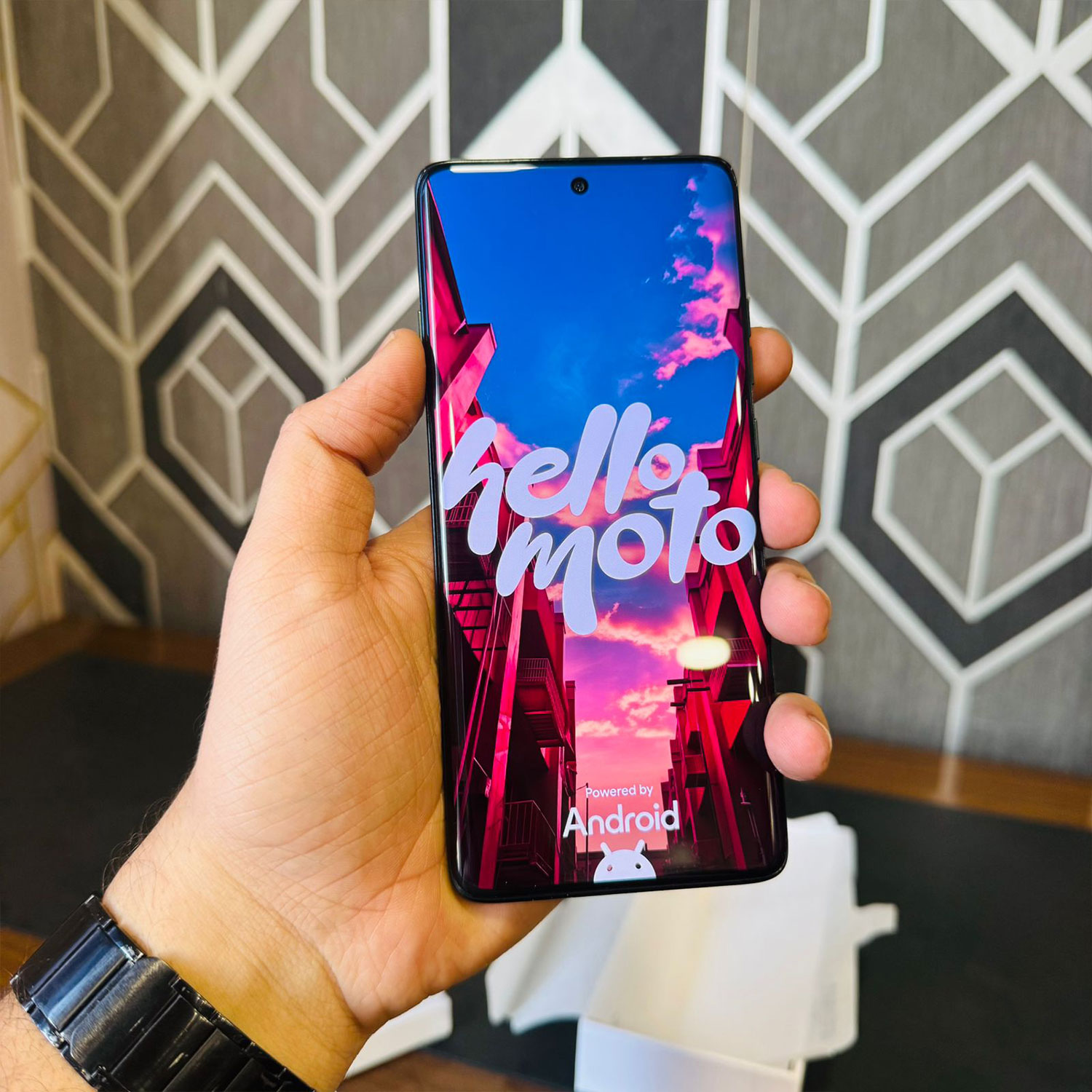 Motorola Edge (2025) | 256GB Storage | 8GB RAM | Mediatek Dimensity 7400 Ultra | Non PTA Approved (Sim Lock) | 5200 mAh Battery | 50MP Camera | Brand New with Box | Mobile Phone Motorola Edge (2025) | 256GB Storage | 8GB RAM | Mediatek Dimensity 7400 Ultra | Non PTA Approved (Sim Lock) | 5200 mAh Battery | 50MP Camera | Brand New with Box | Mobile Phone - Image 2