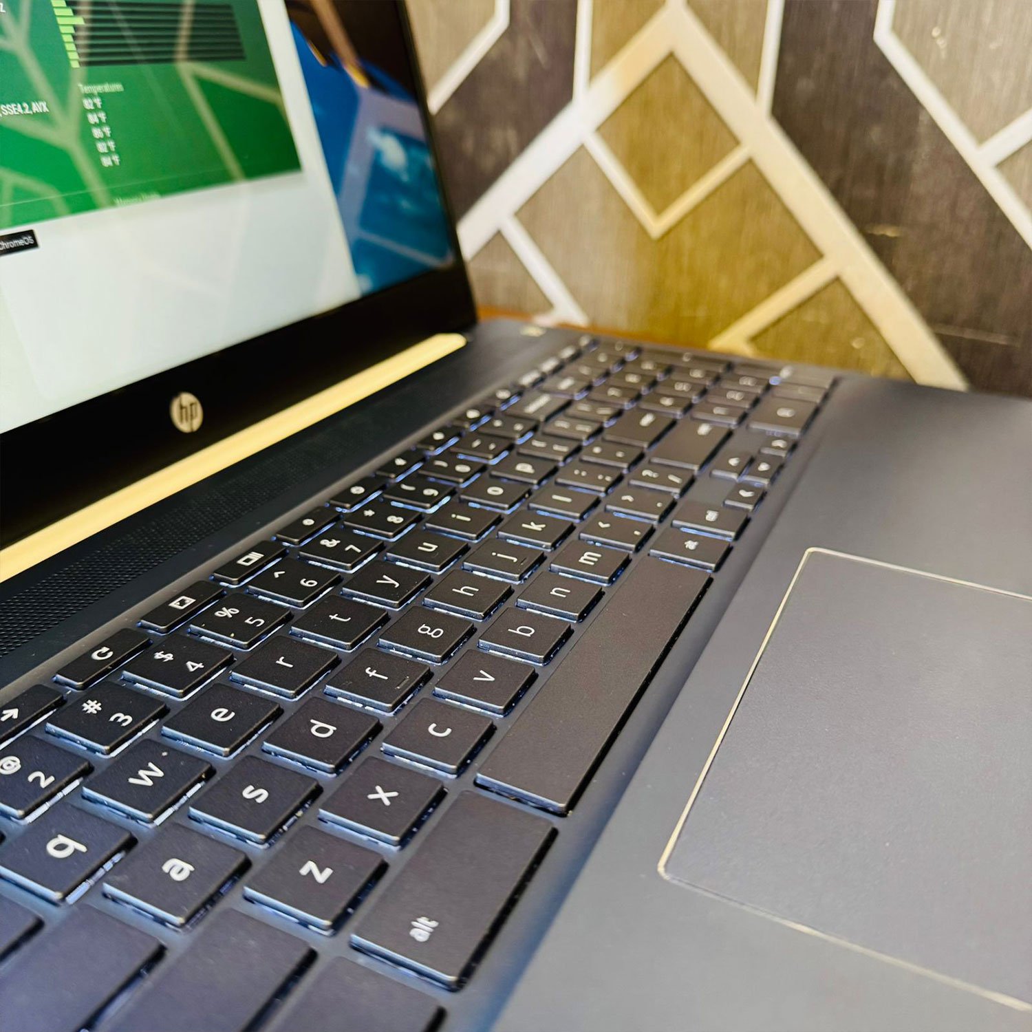 HP Chromebook 15-de0523dx | 8GB Ram | 128GB SSD | Playstore Supported | Intel Core i5 - 8250U 1.60GHz | Touchscreen | 2028 Updateable | 15.6 inch Display | Chromebook - Image 9