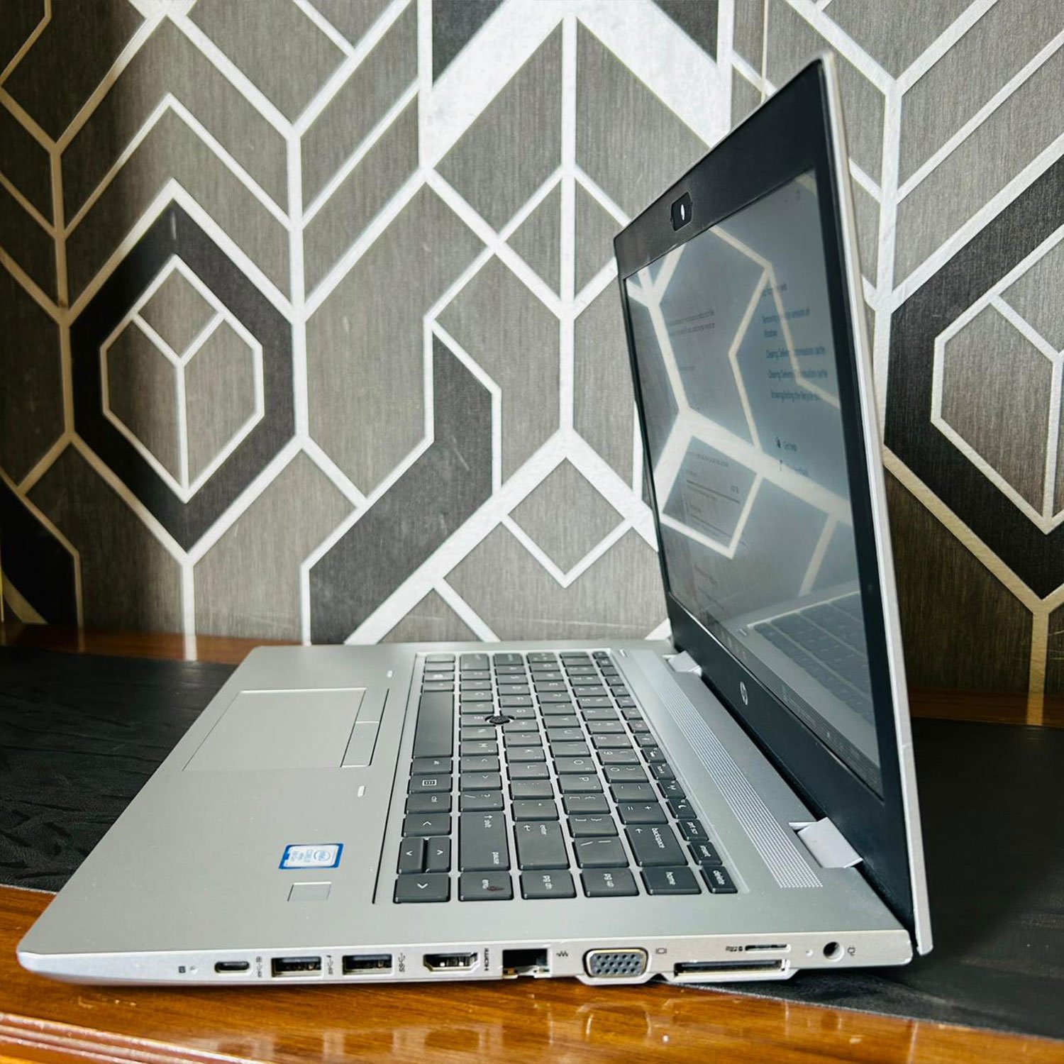 HP | ProBook 640 G5 Laptop | 256GB SSD | 8GB RAM | Core i7-8365U | 8th Gen | 14" FHD Display | Backlit Keyboard | 1.6GHz Processor | Laptop - Image 8