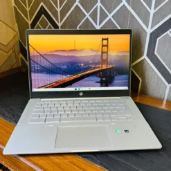 HP Pro C640 Chromebook 8GB RAM 64GB Storage front view