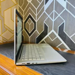 HP Pro C640 Chromebook 8GB RAM 64GB Storage side ports view