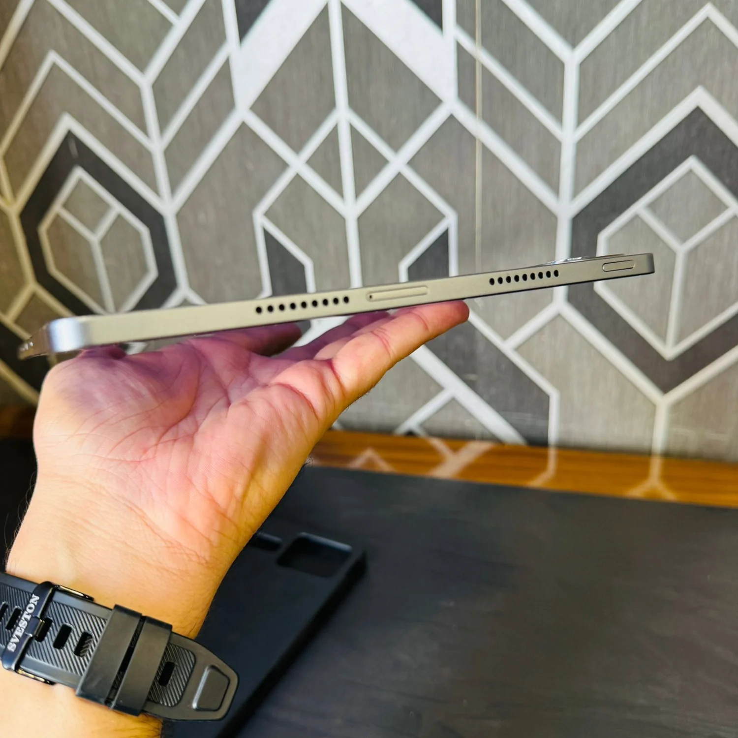 Lenovo | Idea Tab Pro | 128GB ROM | 8GB RAM | 12.7″ 3K 144Hz Display | MediaTek Dimensity 8300 | Android 14 | 10200mAh Battery | WiFi | Tablet PC image 2