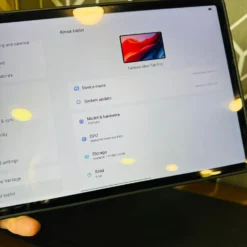 Lenovo Idea Tab Pro TB373FU 8GB RAM 128GB ROM Tablet PC about tablet screen