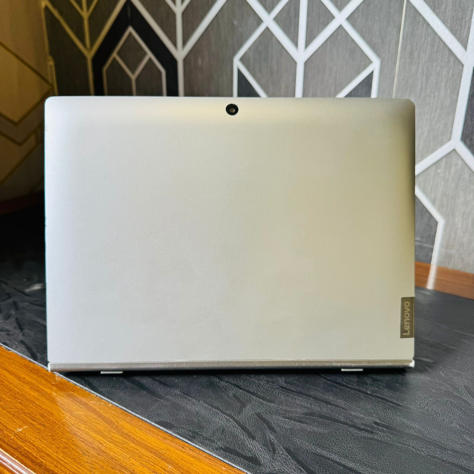 Lenovo IdeaPad D330 Laptop image 14