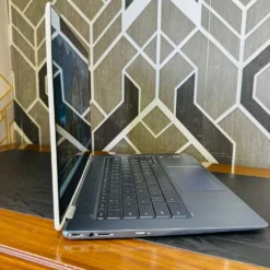 HP Chromebook x360 14-da0011dx 8GB RAM 64GB Storage side ports view
