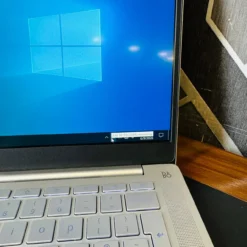 HP Pro C640 Chromebook battery status and backlit keyboard