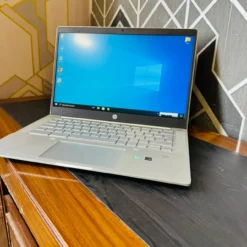 HP Pro C640 Chromebook Windows 10 angle view
