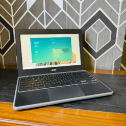 Acer Chromebook C722 4GB RAM 32GB eMMC Chromebook front keyboard view