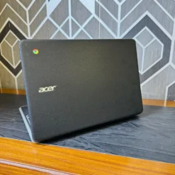 Acer Chromebook C722 4GB RAM 32GB eMMC Chromebook lid back view