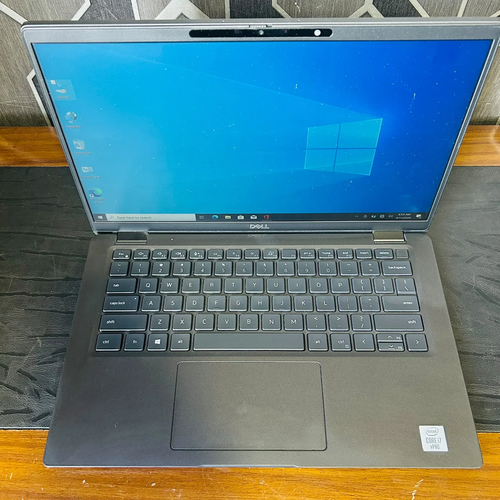 Dell Latitude 7410 Core i7 actual unit keyboard