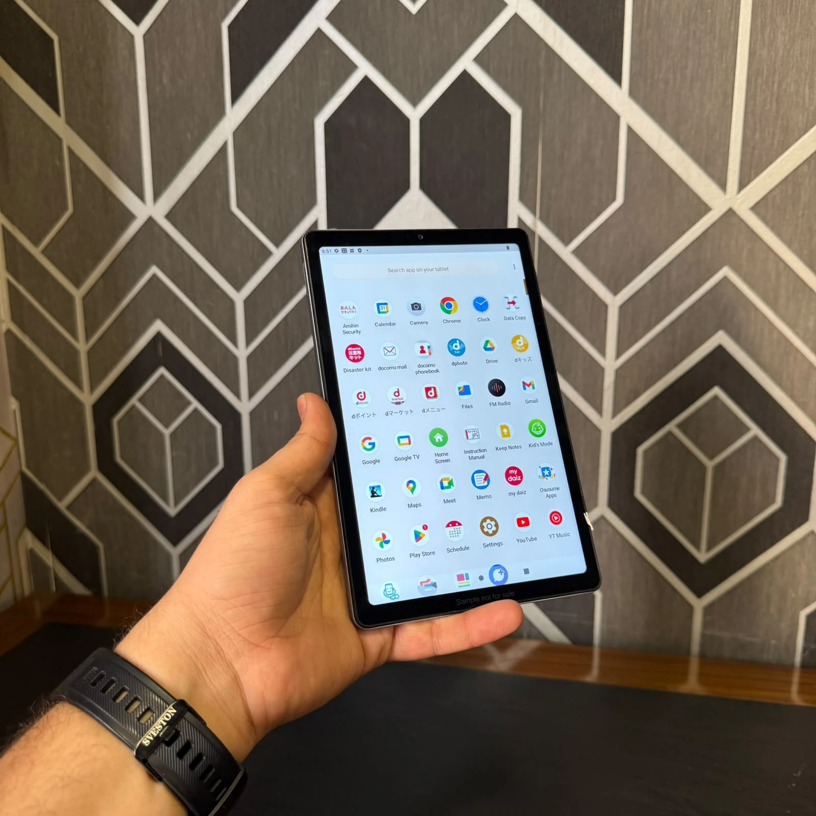 Docomo dtab Compact d-52C actual unit app screen - Price in Pakistan