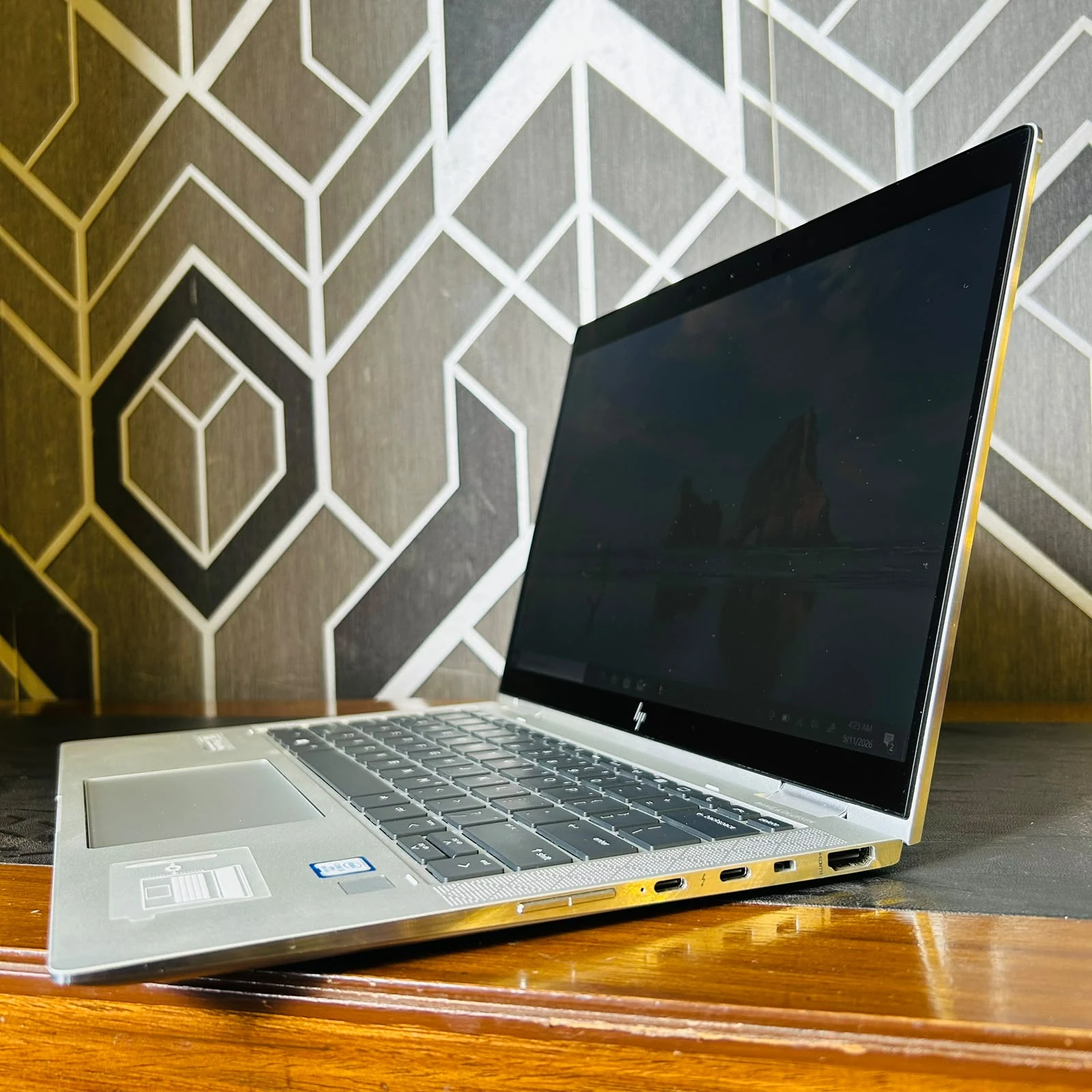 HP EliteBook x360 1030 G4 actual right side ports - Price in Pakistan