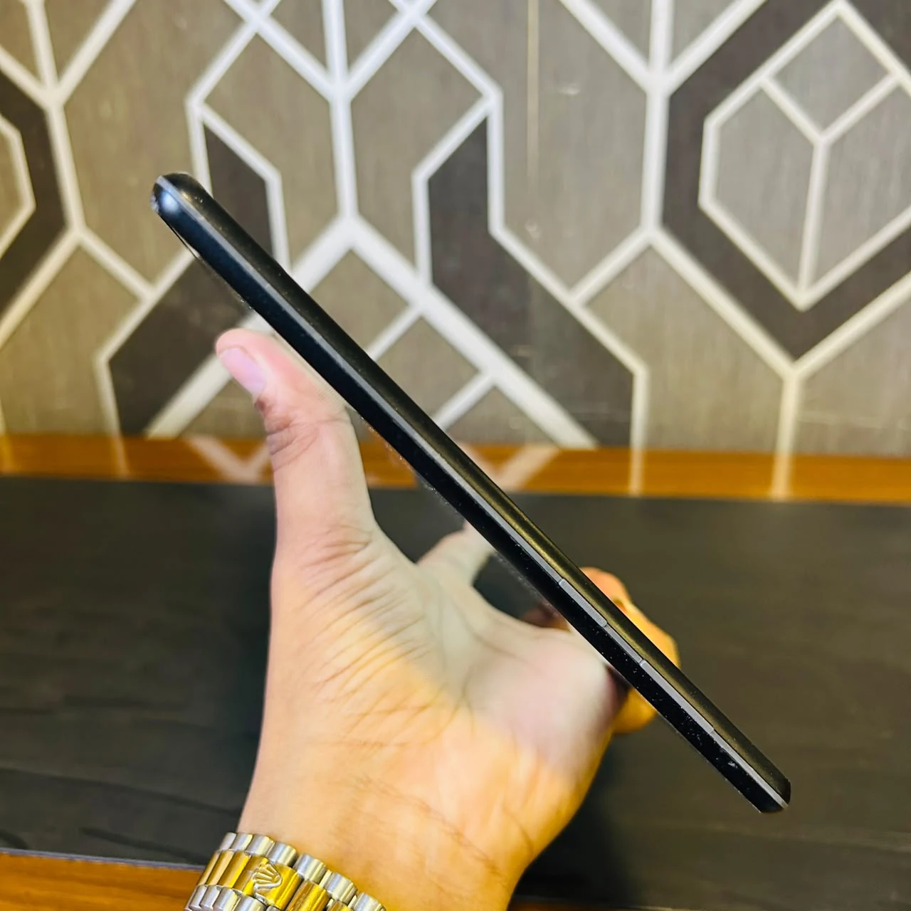 Lenovo Tab M10 TB-X605LC actual unit side buttons and edge