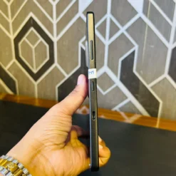 Sharp Docomo dtab d-41A actual side buttons and USB-C port