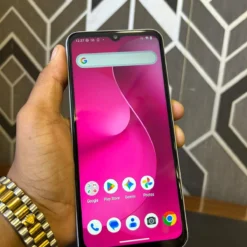 T-Mobile REVVL 8 actual front and home screen