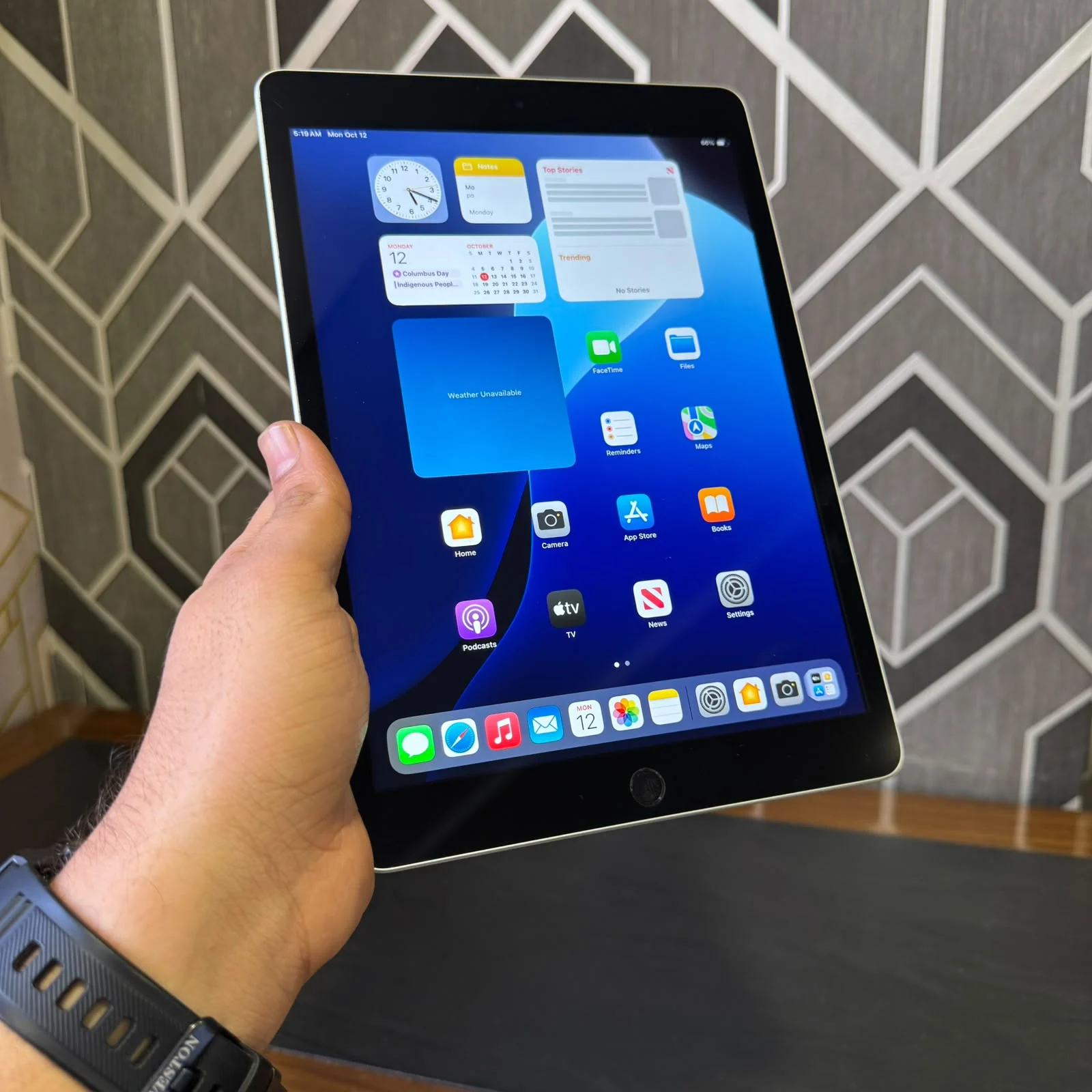 Apple iPad 9th generation 64GB Silver actual front photo
