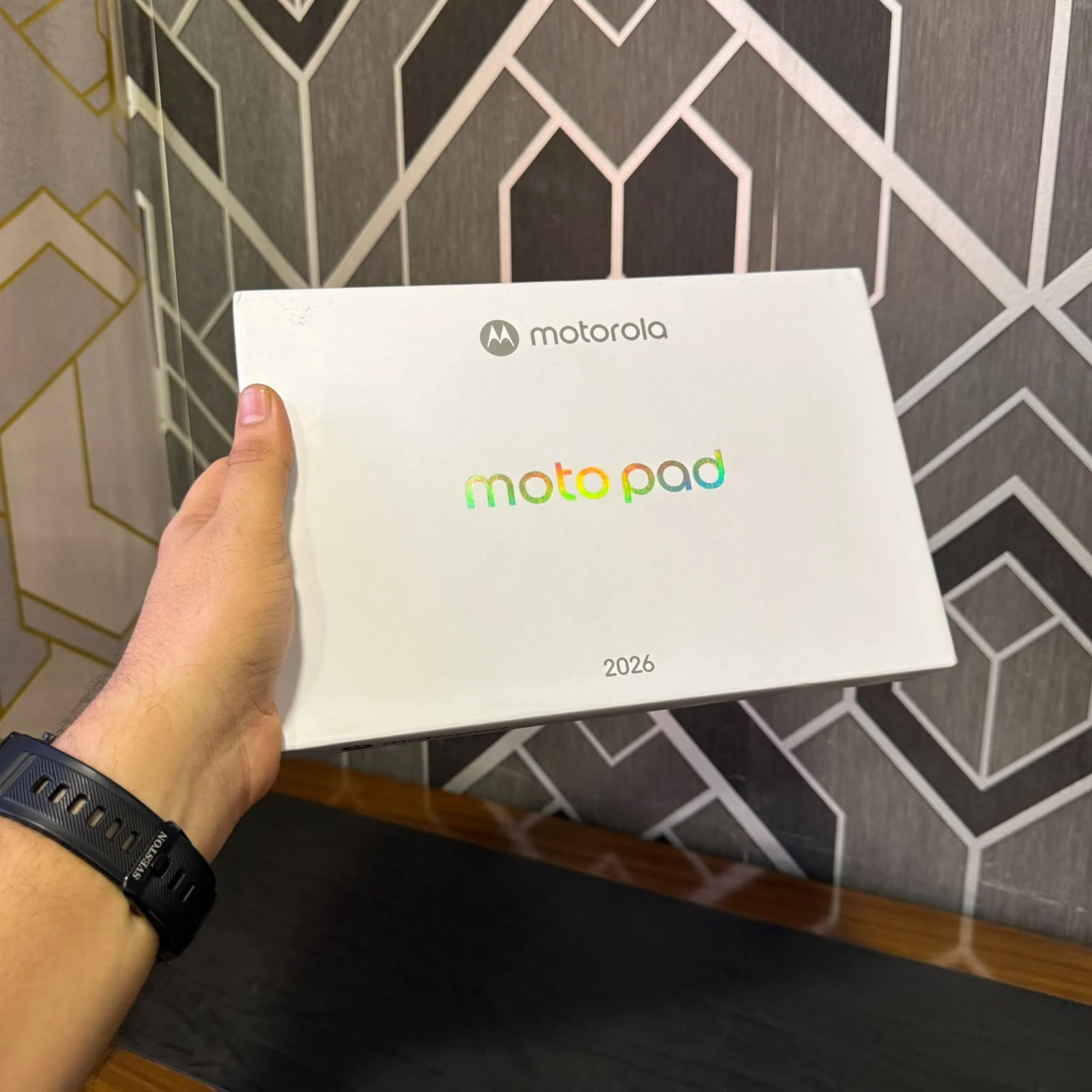 Motorola Moto Pad 2026 retail box front - real product photo