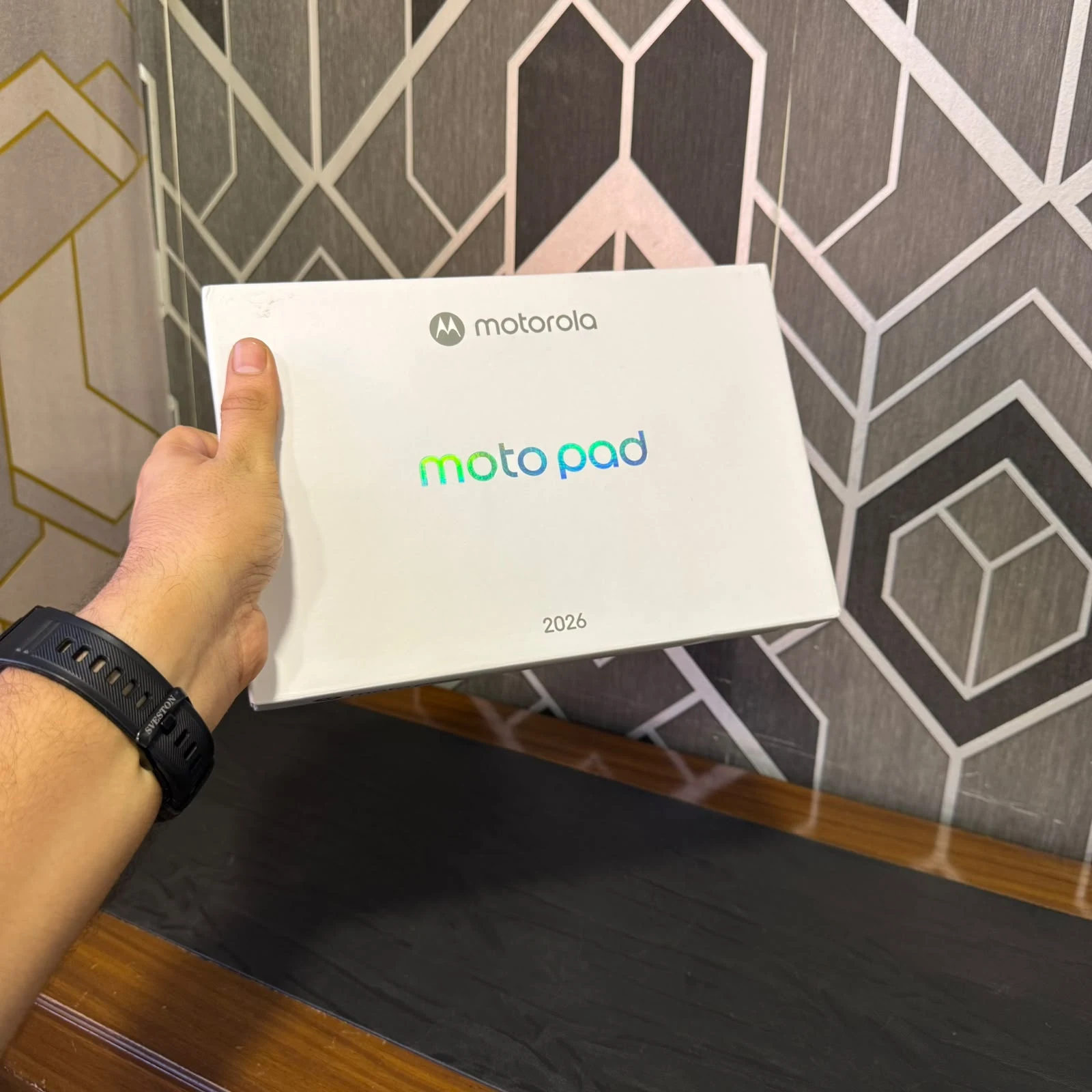 Motorola Moto Pad 2026 retail box front - real product photo